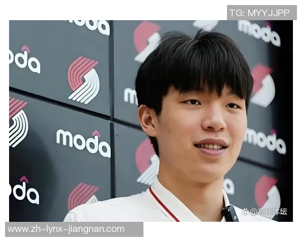 杨瀚森变胖了？翻译刘禹铖透露体脂没变：教练说保持这样就行